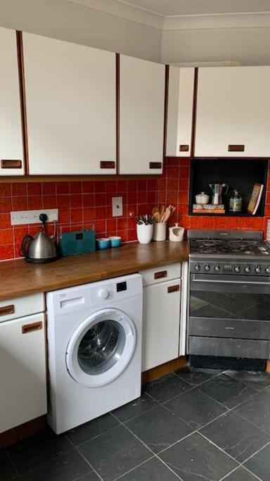 Lovely 4 Bedroom Home, Stones Throw From The Beach Okręg wyborczy Hove Zewnętrze zdjęcie