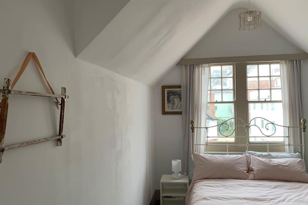 Lovely 4 Bedroom Home, Stones Throw From The Beach Okręg wyborczy Hove Zewnętrze zdjęcie
