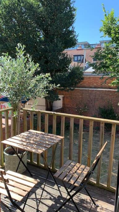 Lovely 4 Bedroom Home, Stones Throw From The Beach Okręg wyborczy Hove Zewnętrze zdjęcie